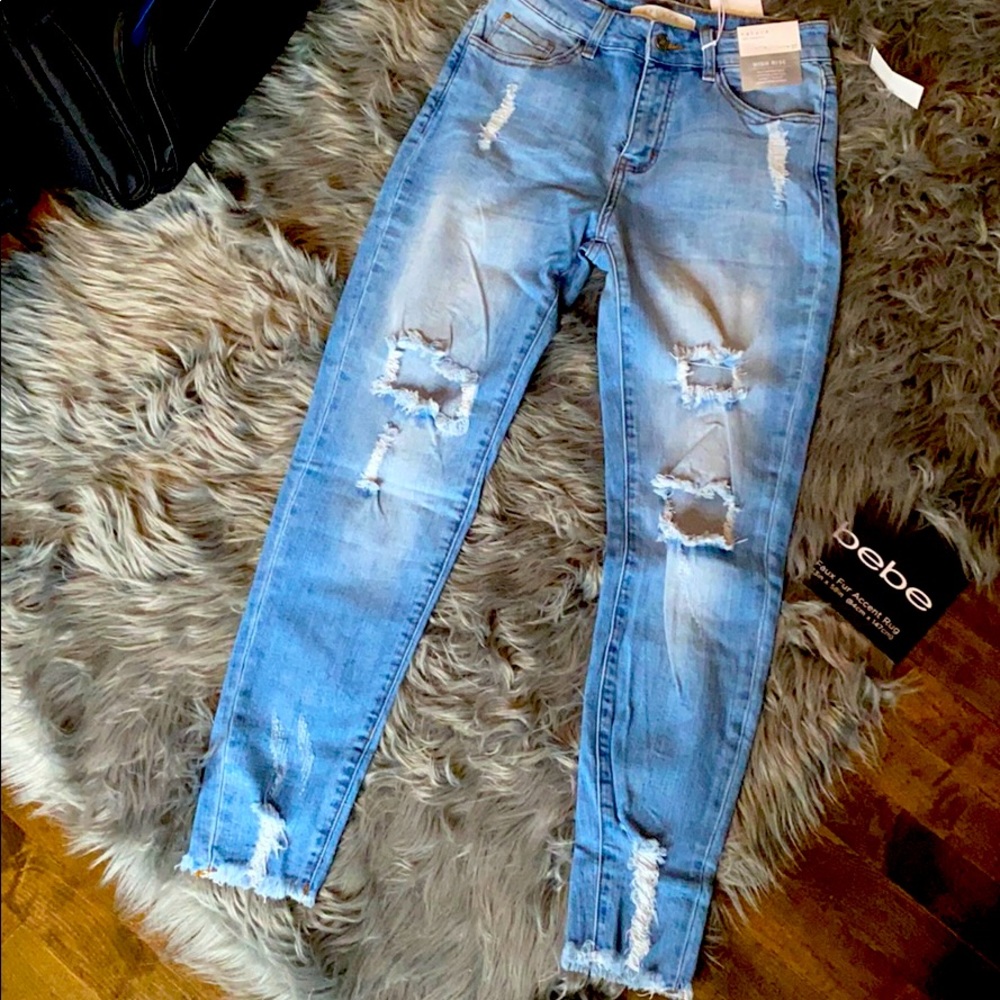 High Rise Ripped Ankle Skinny